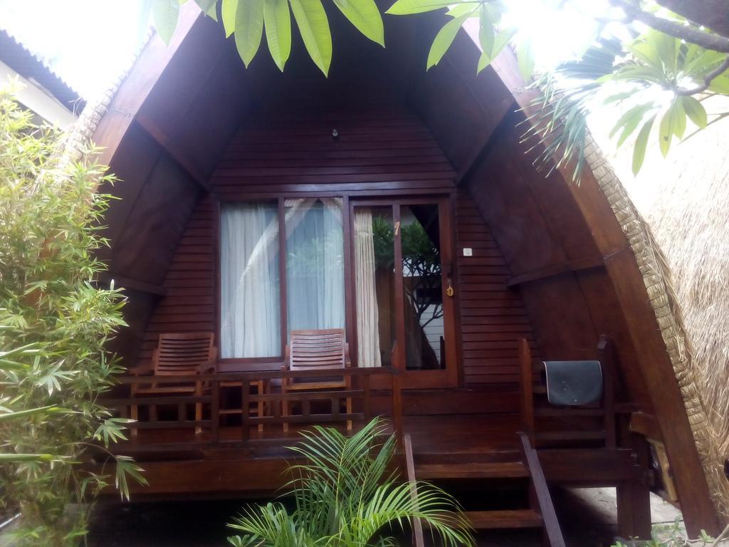 Coral Beach Pizza Cottages Гили Траванган Экстерьер фото