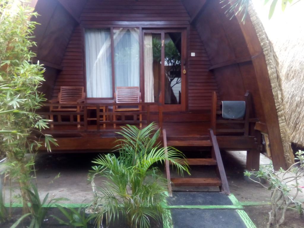 Coral Beach Pizza Cottages Гили Траванган Экстерьер фото